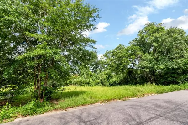 Chickasaw, AL 36611,355 Delaware ST