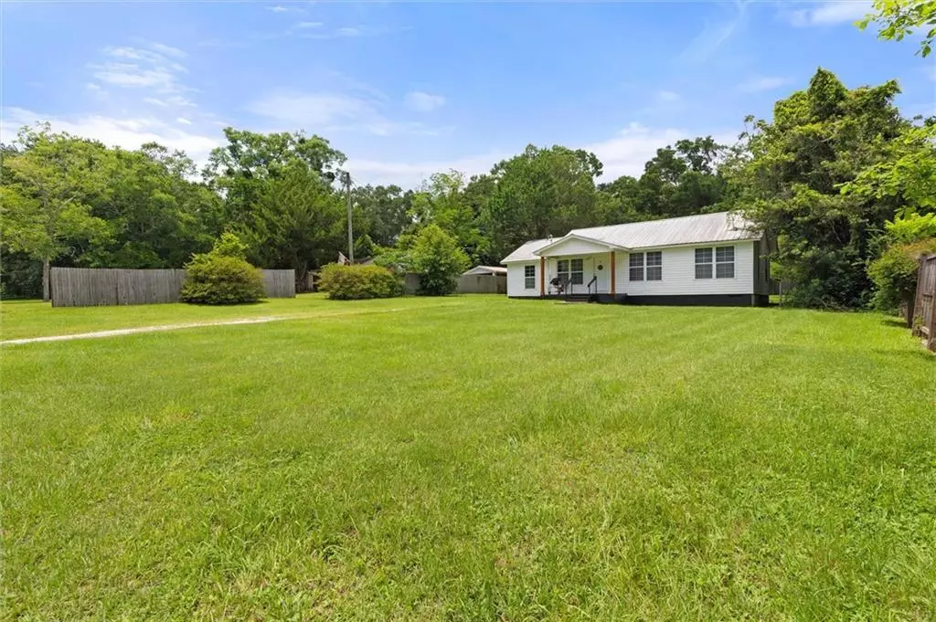 Irvington, AL 36544,7500 Deakle RD