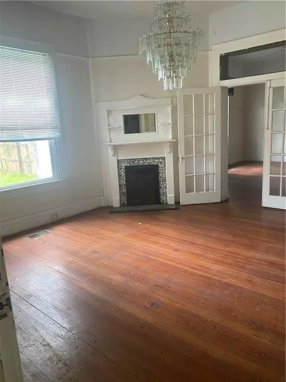 Mobile, AL 36606,1902 Calmes ST