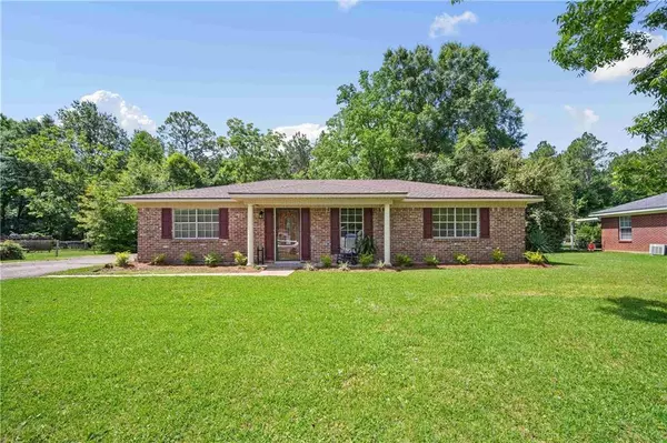 1325 Pawnee CIR,  Saraland,  AL 36571