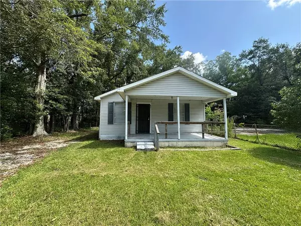 210 10th AVE, Chickasaw, AL 36611