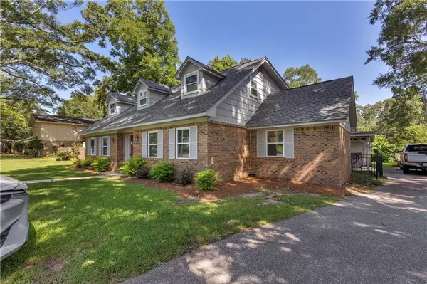Mobile, AL 36609,5716 Fairwood DR