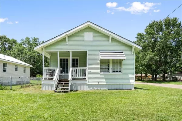 250 10th AVE, Chickasaw, AL 36611