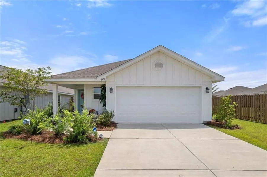 8658 Summer Bay LN, Foley, AL 36535