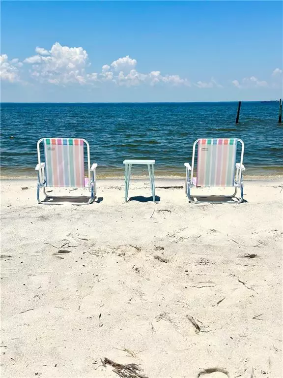 Dauphin Island, AL 36528,2528 Bridgeview DR