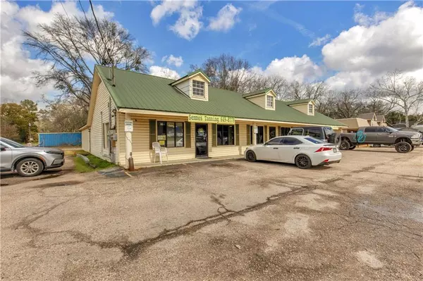 8980 Moffett RD, Semmes, AL 36575