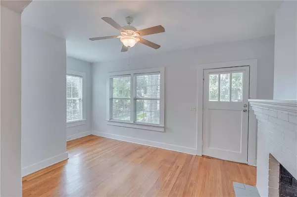 Mobile, AL 36607,1852 Old Shell RD