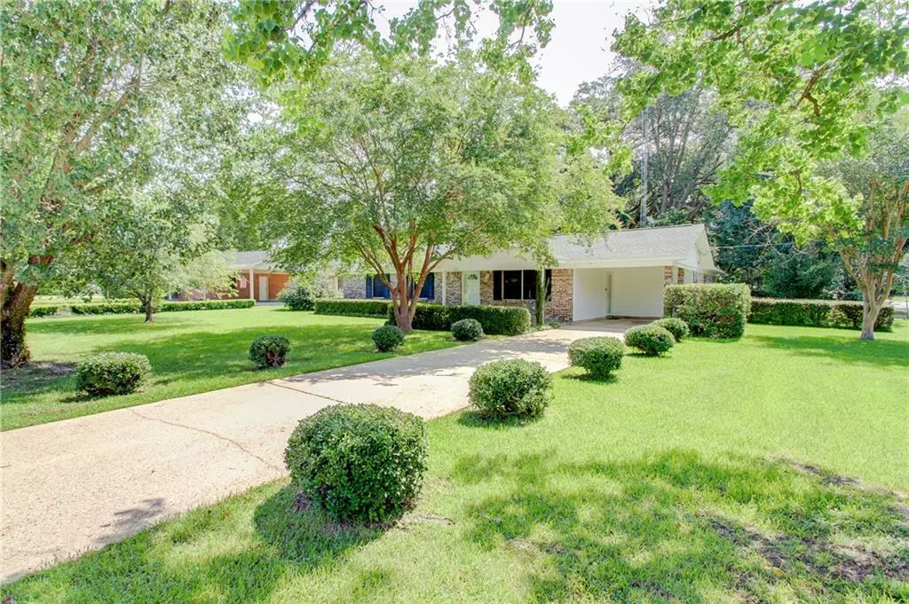 Saraland, AL 36571,634 James ST