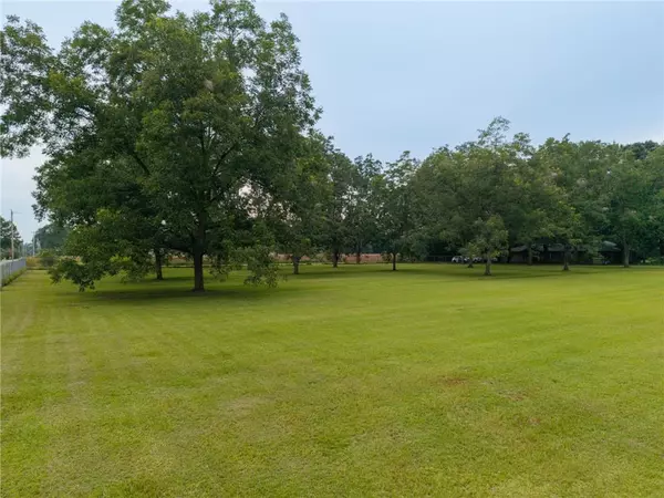 Robertsdale, AL 36567,19211 Hughen ST