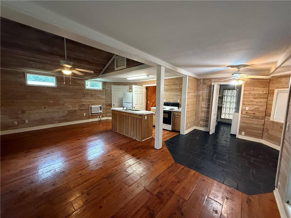 Fairhope, AL 36532,13690 Scenic Highway 98