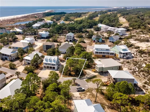 203 Magnolia CT, Dauphin Island, AL 36528