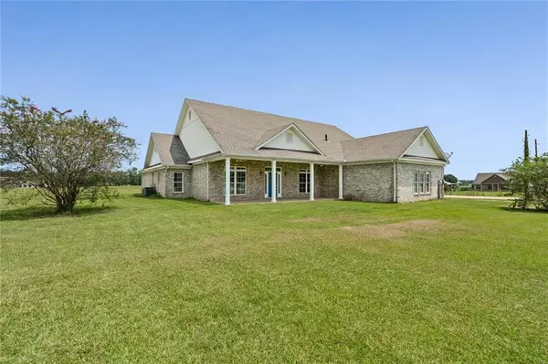 7132 Stearman DR, Irvington, AL 36544