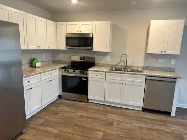 Theodore, AL 36582,6161 Pin Oak DR E