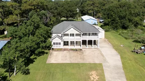 Bayou La Batre, AL 36509,14030 Mars AVE