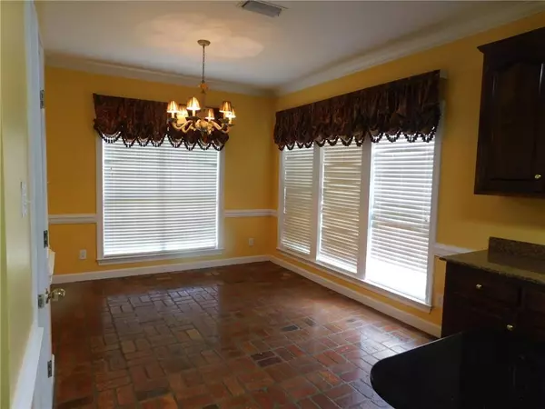 Mobile, AL 36695,7608 Highland PL