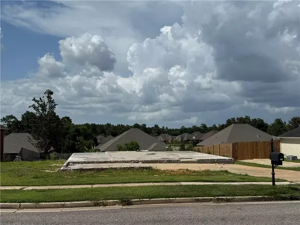 7190 Pierson DR, Mobile, AL 36619