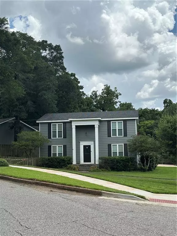 2100 Japonica LN, Mobile, AL 36693