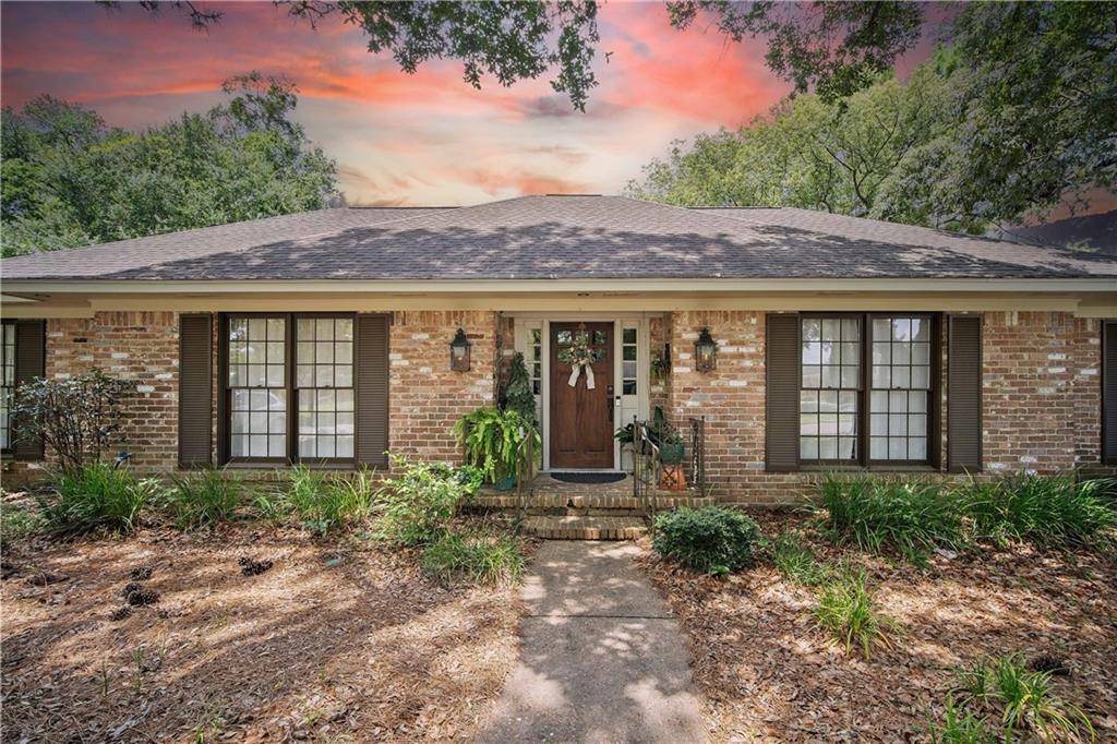 1050 Westbury DR, Mobile, AL 36609