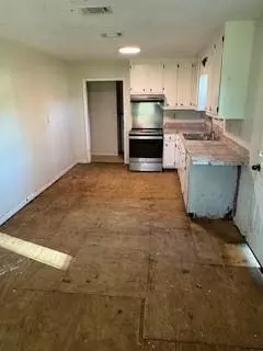 Irvington, AL 36544,7390 Clover DR