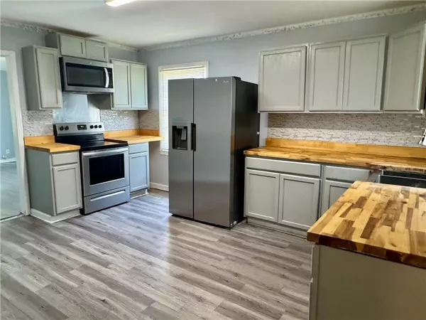 Bay Minette, AL 36507,308 Mango ST W