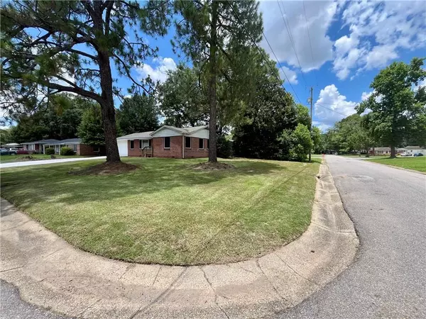 Mobile, AL 36606,3050 Kendale DR