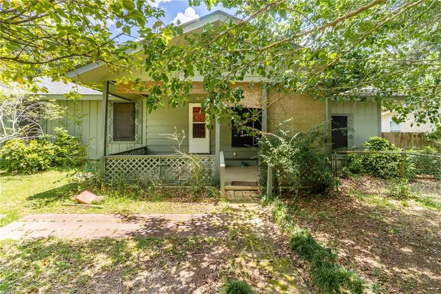 2428 Blue Grass WAY, Semmes, AL 36575