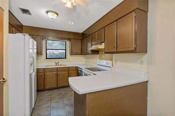 Irvington, AL 36544,8253 Half Mile RD