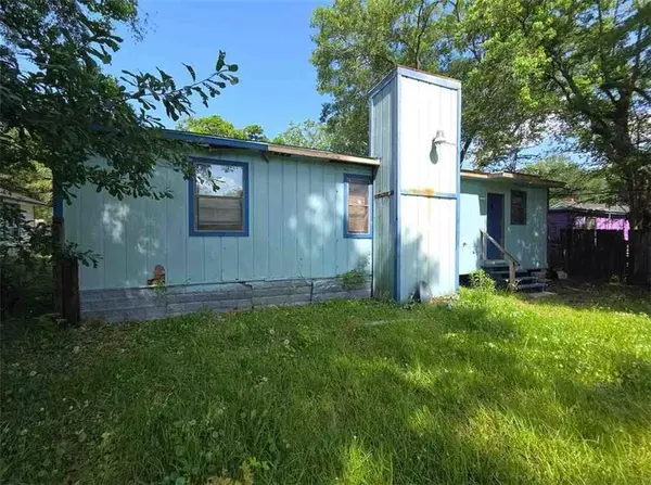 Mobile, AL 36605,1351 Greenwood AVE