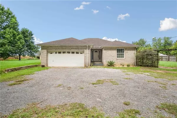 15364 County Road 66, Loxley, AL 36551