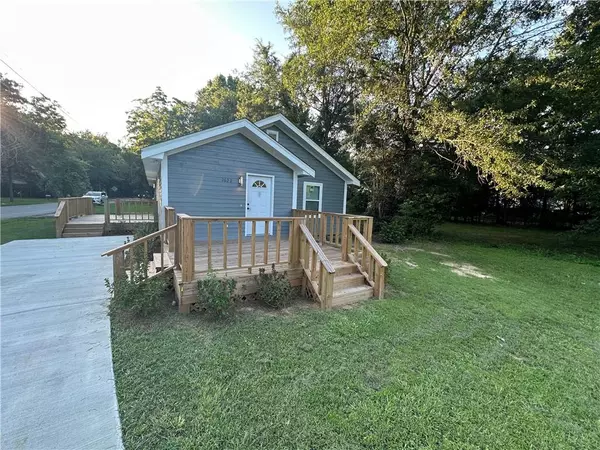 Mobile, AL 36606,2622 Halls Mill RD