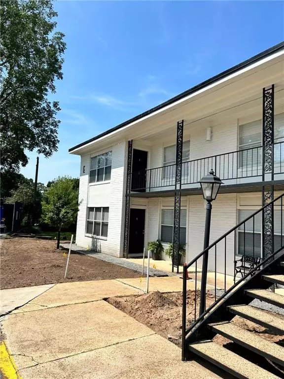 4009 Old Shell RD #E2, Mobile, AL 36608