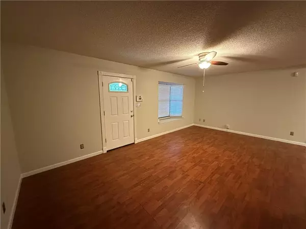 Daphne, AL 36526,1001 Caroline AVE