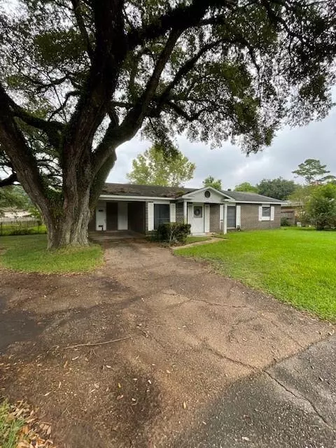 Mobile, AL 36619,6626 Three Notch RD