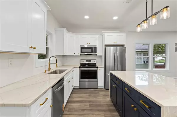 Mobile, AL 36604,704 Marine ST