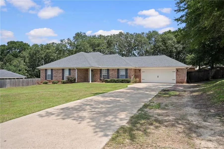 4540 Hickory LN, Saraland, AL 36571