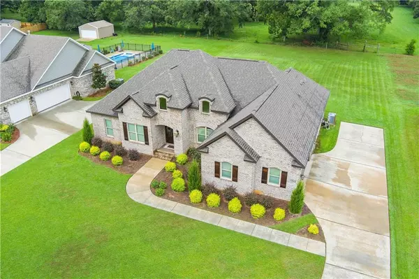 Grand Bay, AL 36541,5852 Orchard LN E