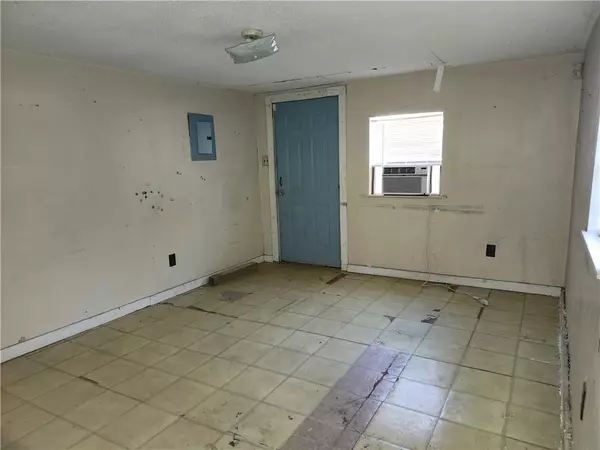 Mobile, AL 36617,2815 Banks AVE