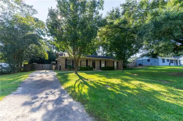 Mobile, AL 36619,4713 Emerald DR W