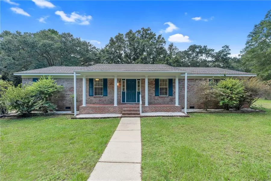 4565 Bay RD, Theodore, AL 36582