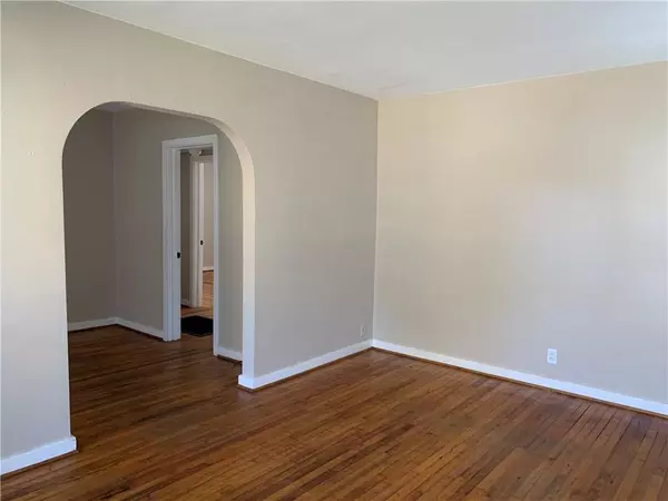 Mobile, AL 36606,3155 Calais ST
