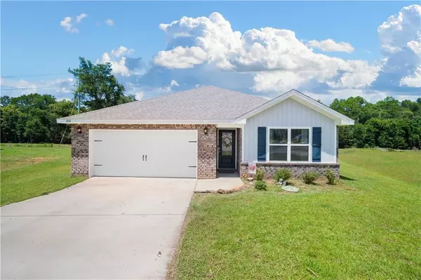 2616 Windmere DR E, Semmes, AL 36575
