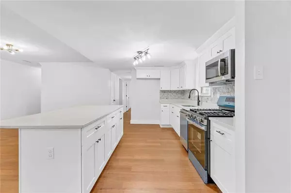 Mobile, AL 36608,3715 Conway DR S