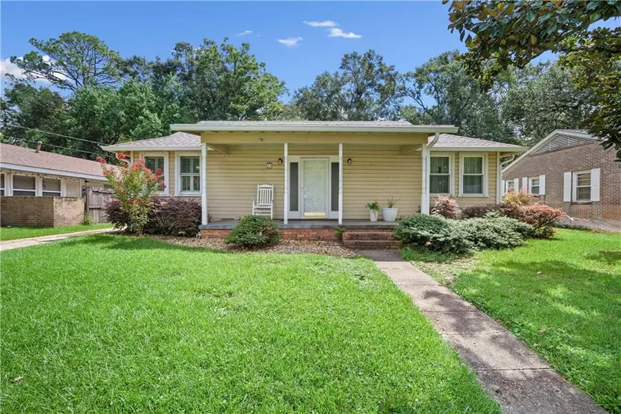 25 Chadwick DR W, Mobile, AL 36606