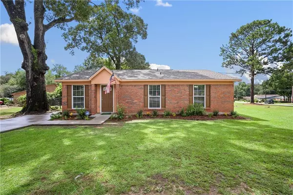 4527 Brunswick DR, Eight Mile, AL 36613