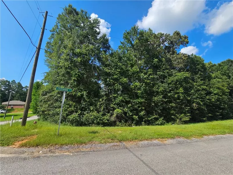 0 William WAY E, Eight Mile, AL 36613