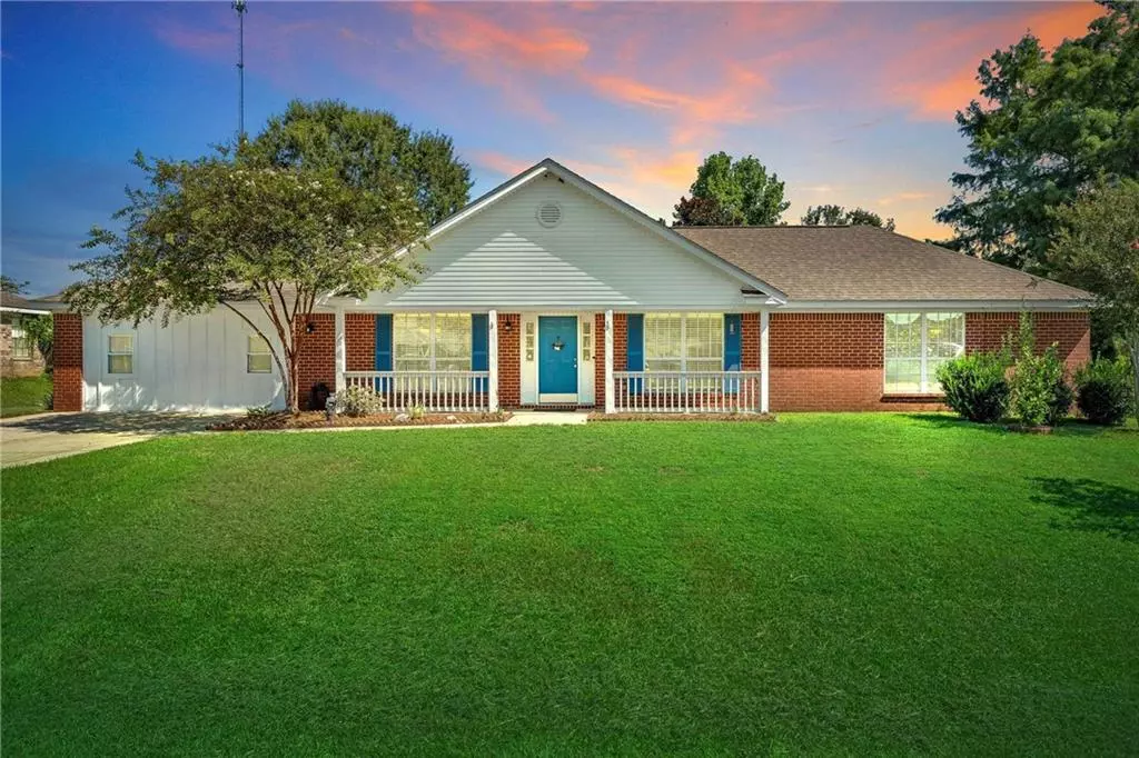 Loxley, AL 36551,18793 Outlook DR