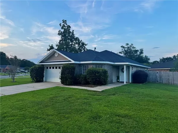 8998 Spring GRV S, Mobile, AL 36695