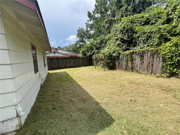 Mobile, AL 36607,2807 Nall ST