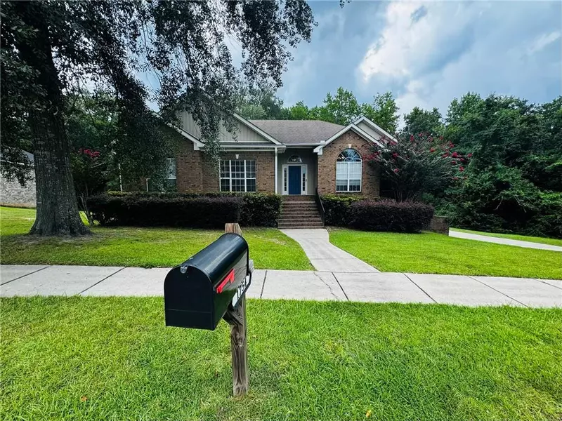 1754 Spanish Trace DR, Saraland, AL 36571