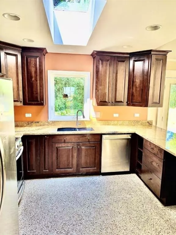 Mobile, AL 36693,767 Ashwood DR W